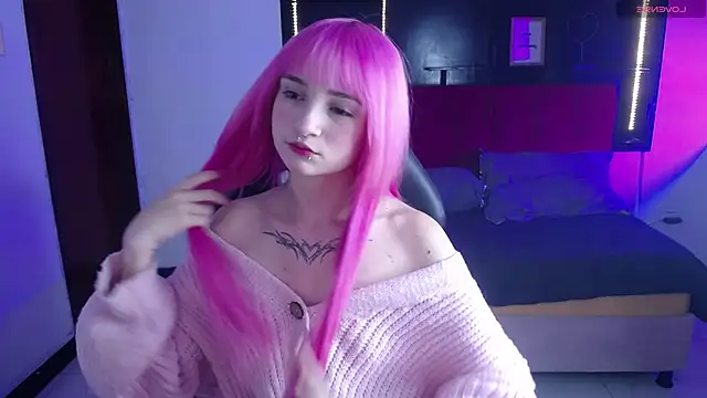 Snapshot of _Charlotte_Collins_ chatting on 04.16.26 Charlotte Collins online show from 04.16.26