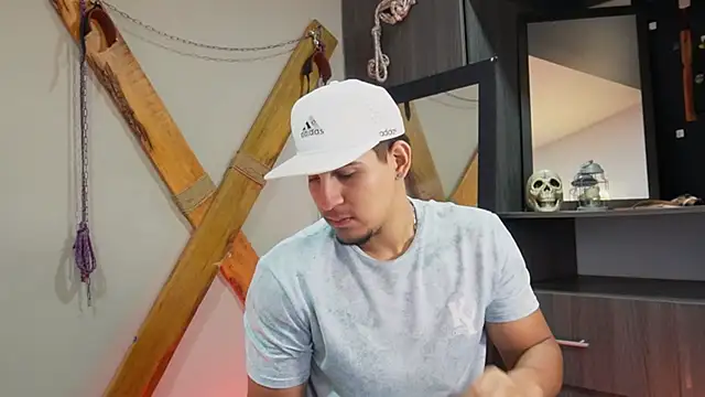 Snapshot of massimo_vidal_ chatting on 09.11.25 massimo vidal online show from 09.11.25