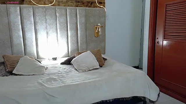 Emma visconti online show from 09.18.25