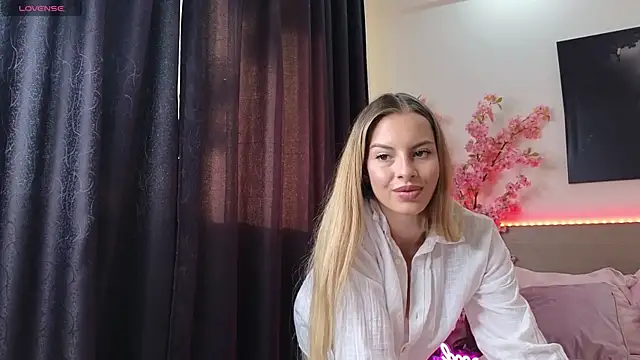 anexblondie online show from 10.27.25
