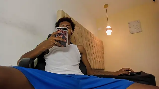 Jax Maliq online show from 10.05.25