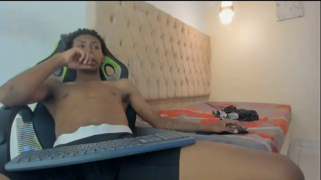 Jax Maliq online show from 01.05.26