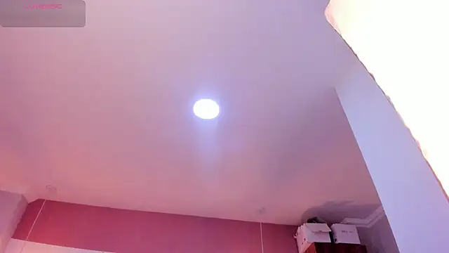 Mia Valentine  online show from 11.17.25