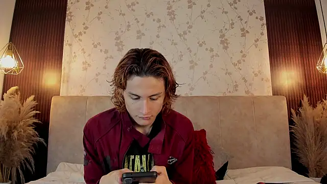 DarcyCullen online show from 09.19.25