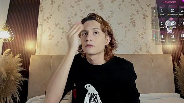 DarcyCullen online show from 09.23.25