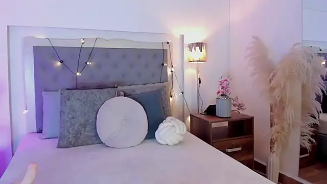 aby smiith  online show from 04.14.26