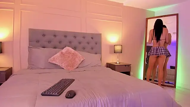 ALICESANDOVAL online show from 09.11.25