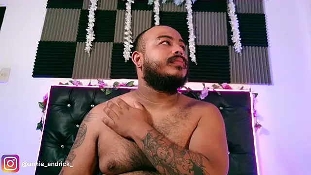  leda swan  online show from 03.23.26