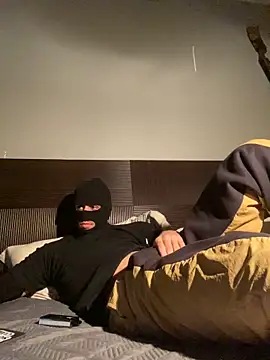 Snapshot of SinisterMads chatting on 10.21.25 SinisterMads online show from 10.21.25