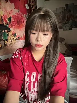 Snapshot of SarahBeii chatting on 09.27.25 SarahBeii online show from 09.27.25