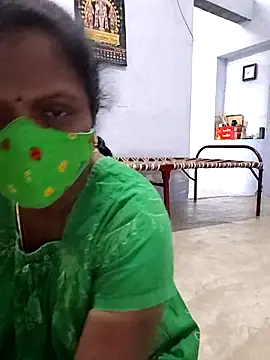 Snapshot of umashreetamil chatting on 03.13.26 umashreetamil online show from 03.13.26