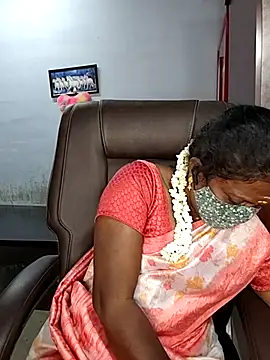 Snapshot of umashreetamil chatting on 03.13.26 umashreetamil online show from 03.13.26