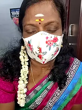 Snapshot of umashreetamil chatting on 03.25.26 umashreetamil online show from 03.25.26