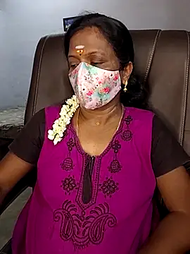 Snapshot of umashreetamil chatting on 03.28.26 umashreetamil online show from 03.28.26