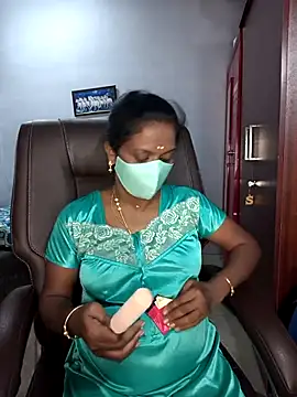 Snapshot of umashreetamil chatting on 04.08.26 umashreetamil online show from 04.08.26