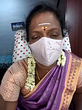 Snapshot of umashreetamil chatting on 04.14.26 umashreetamil online show from 04.14.26