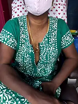 Snapshot of umashreetamil chatting on 04.15.26 umashreetamil online show from 04.15.26