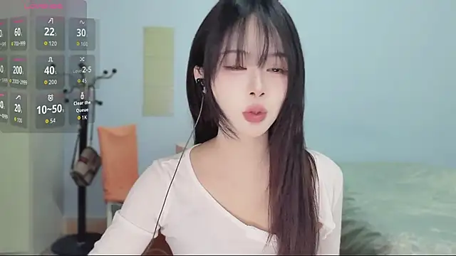 Sue101010 online show from 11.16.25