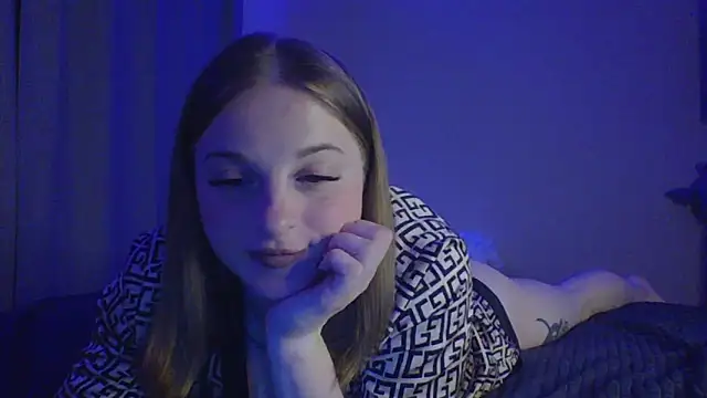 Star Girlish online show from 10.03.25