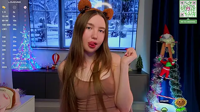 ElfredaTupy online show from 12.14.25