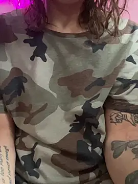 Snapshot of d3luluxx chatting on 11.07.25 d3luluxx online show from 11.07.25