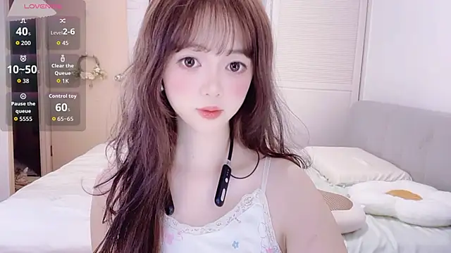 Snapshot of DDDDDoremi chatting on 09.10.25 DDDDDoremi online show from 09.10.25