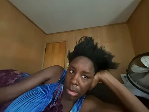 saltlightEmber online show from 11.03.25