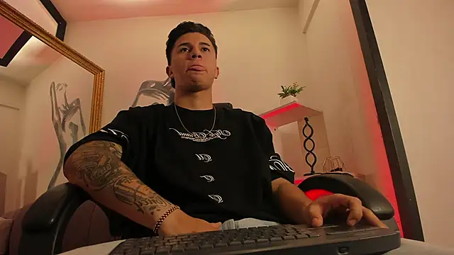 Snapshot of liaamsmiith_ chatting on 02.12.26 liaamsmiith online show from 02.12.26