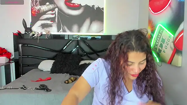 Snapshot of Sara_Bdsm_ chatting on 02.18.26 Sara Bdsm online show from 02.18.26