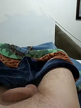 Snapshot of este_juan chatting on 11.13.25 este juan online show from 11.13.25