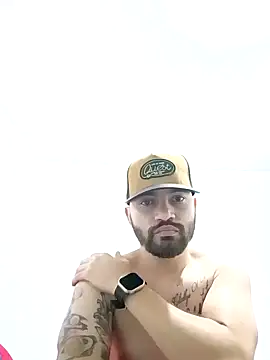 Snapshot of este_juan chatting on 11.23.25 este juan online show from 11.23.25