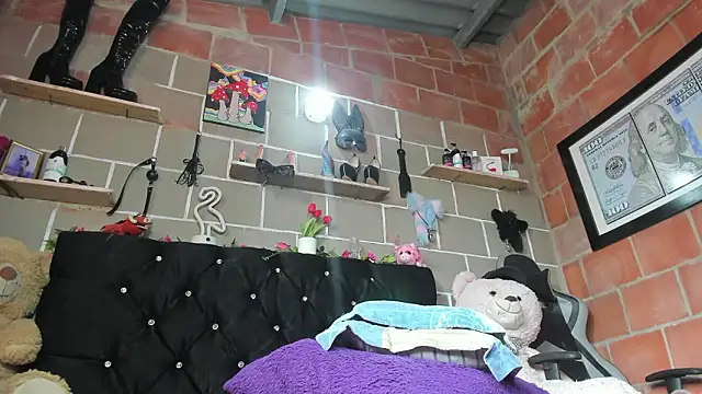 CharlotteBrowm online show from 01.15.26