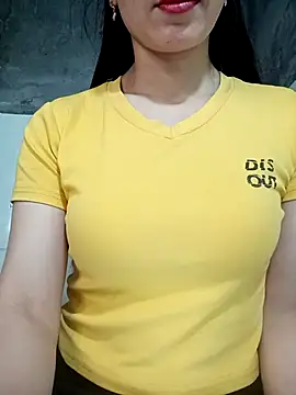 Snapshot of Vyvyy06 chatting on 11.13.25 Vyvyy06 online show from 11.13.25