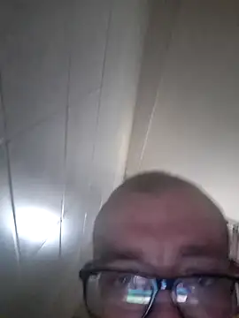 Snapshot of 948197 chatting on 11.20.25 948197 online show from 11.20.25