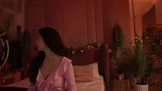 MaryNixon  online show from 10.13.25