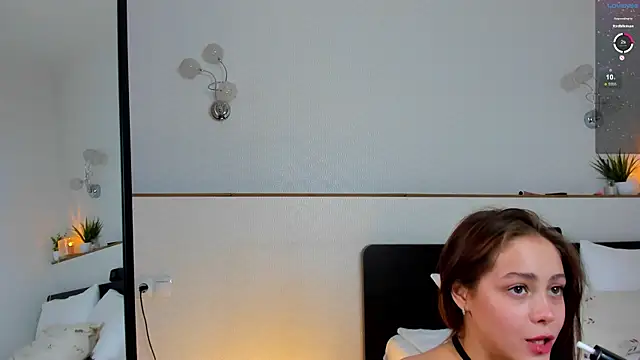 charlottacardi online show from 10.30.25