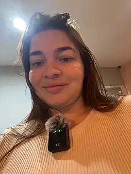 Snapshot of sarahreyess_11 chatting on 03.04.26 sarahreyess 11 online show from 03.04.26