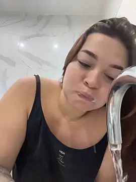 sarahreyess 11 online show from 04.04.26