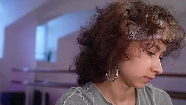 Snapshot of MimiLicks chatting on 09.22.25 MimiLicks online show from 09.22.25