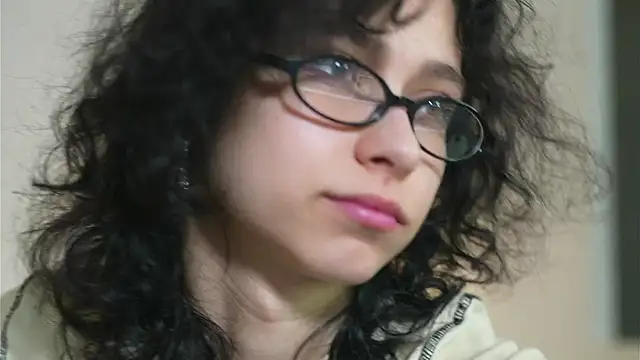 Snapshot of MimiLicks chatting on 10.28.25 MimiLicks online show from 10.28.25