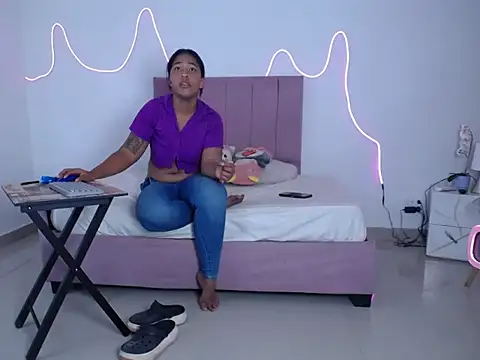 Snapshot of iiamsara chatting on 02.17.26 iiamsara online show from 02.17.26