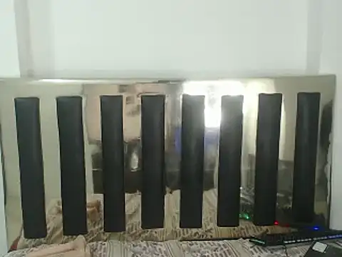 karimeSaenz1 online show from 11.04.25