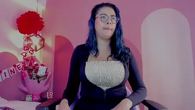 Snapshot of ValeryBoobs1 chatting on 02.13.26 ValeryBoobs1 online show from 02.13.26