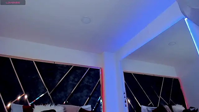 SusanaHenao online show from 10.31.25