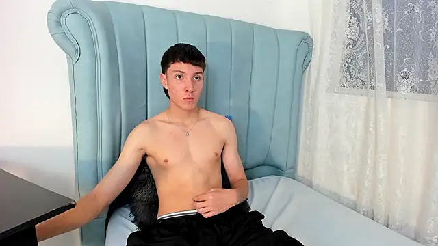 LittleDanny  online show from 10.29.25