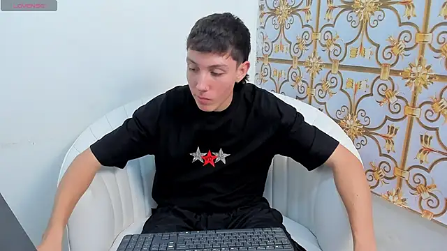 LittleDanny  online show from 12.02.25