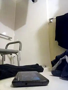 Snapshot of jizzyglizzy92 chatting on 02.28.26 jizzyglizzy92 online show from 02.28.26