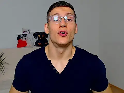 ZeinMiracles online show from 10.23.25