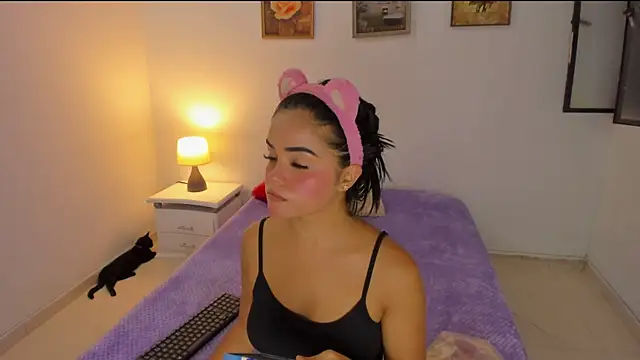 Valeri 13 online show from 10.21.25