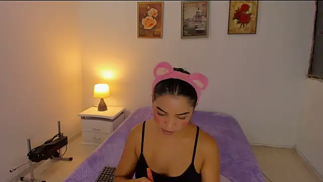 Valeri 13 online show from 10.23.25